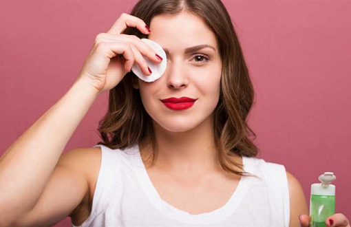Как правильно снимать макияж и ухаживать за кожей? Советы для женщин!