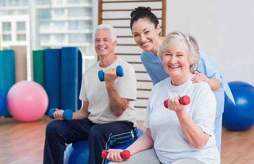 Важность и эффективность программ физической реабилитации и воздействия на нервную систему для улучшения состояния женщин в возрасте.